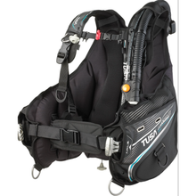 Load image into Gallery viewer, TUSA Soverin Alpha - Divealot Scuba